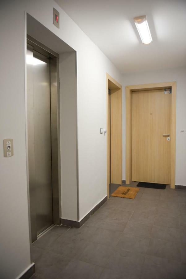 Derelli Deluxe And Derelli Adorable Apartments София Экстерьер фото