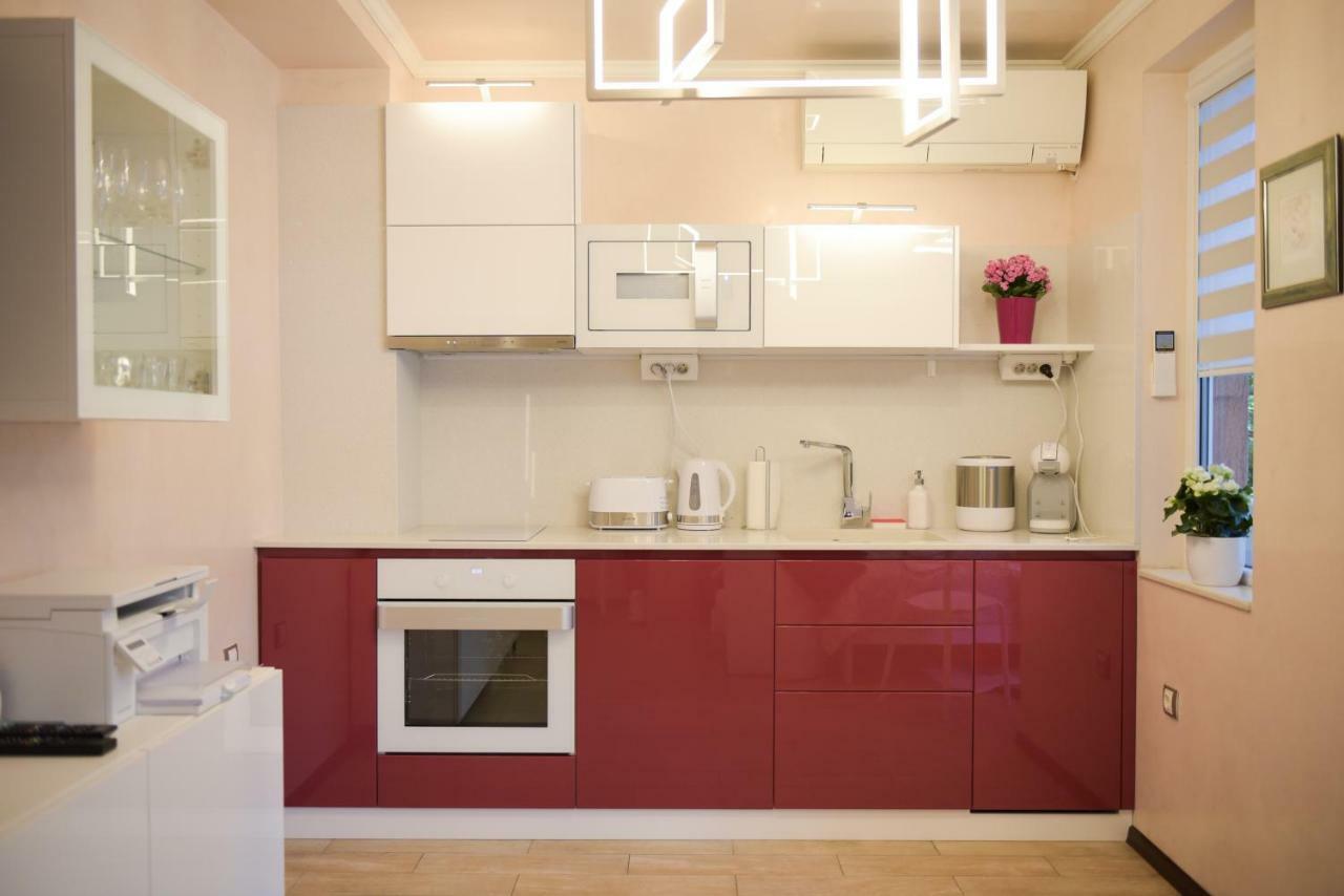 Derelli Deluxe And Derelli Adorable Apartments София Экстерьер фото