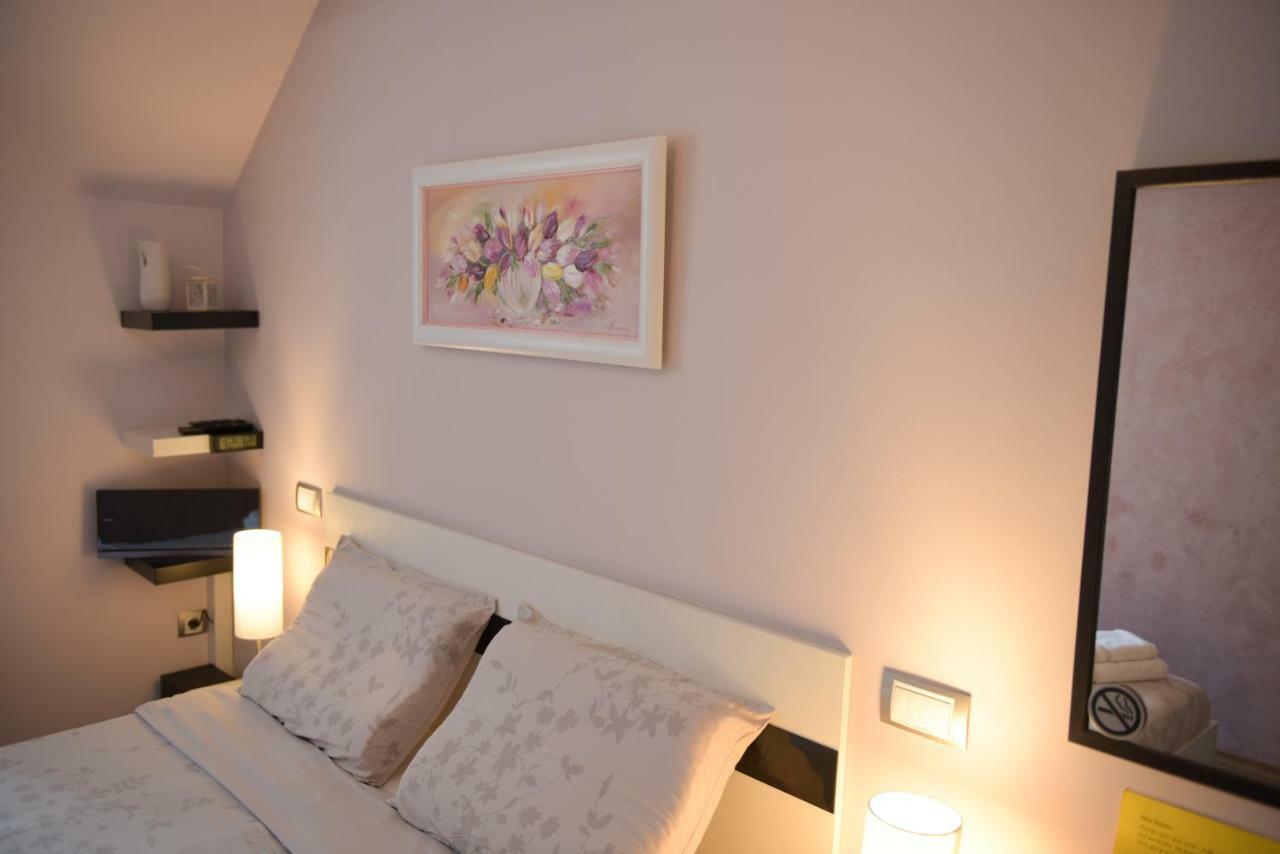 Derelli Deluxe And Derelli Adorable Apartments София Экстерьер фото